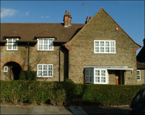 06-08 Asmuns Place